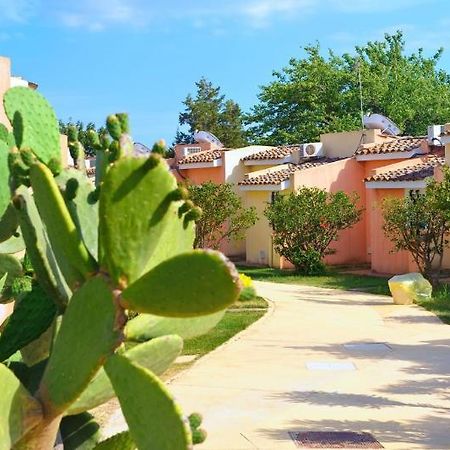 Готель Altura Sardinia Island Екстер'єр фото